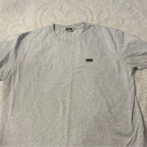 Men’s XL heather gray KITH shirt